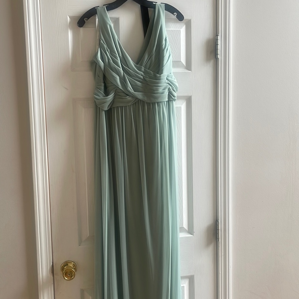 Woman’s floor length dress. NWT